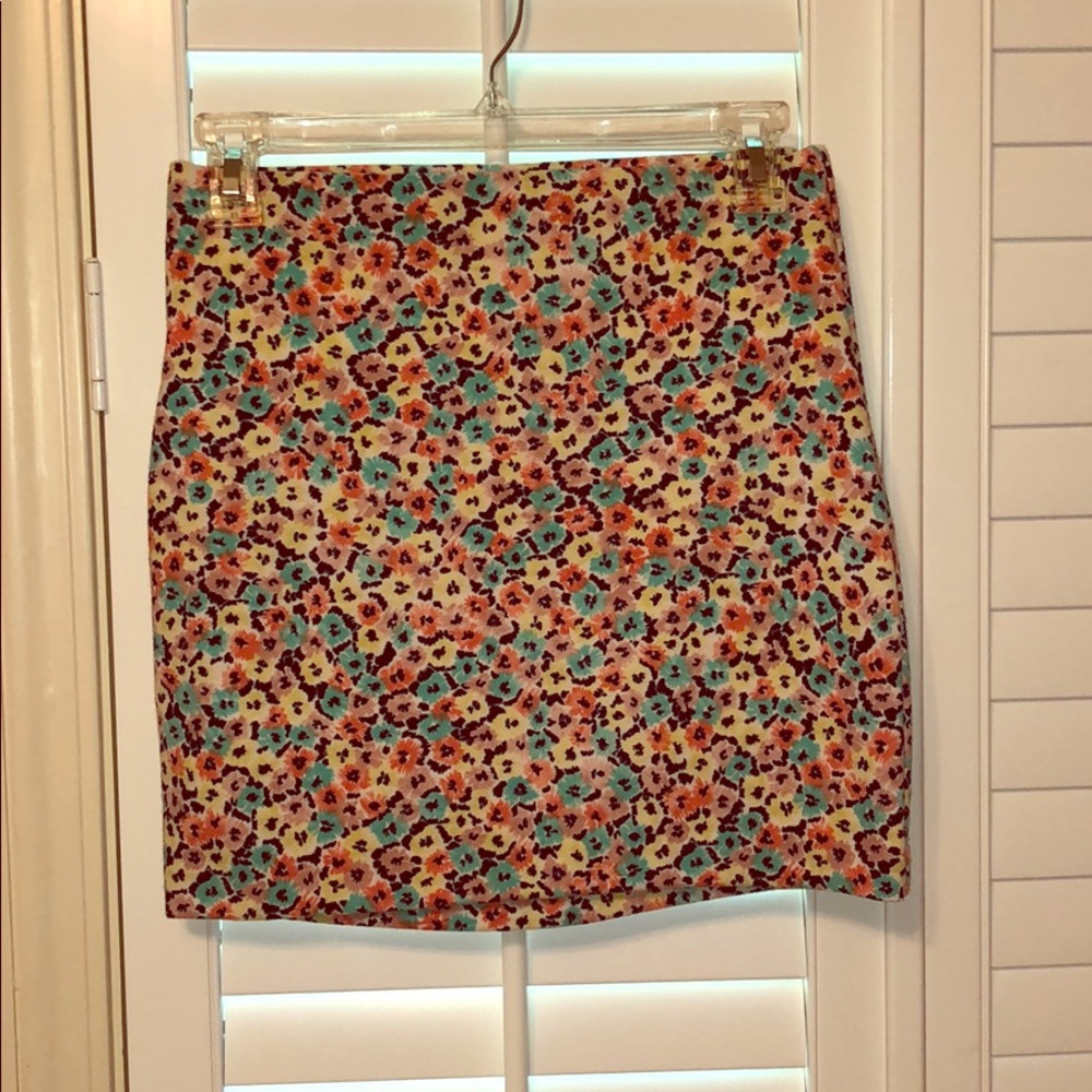 Bcbg mini floral skirt